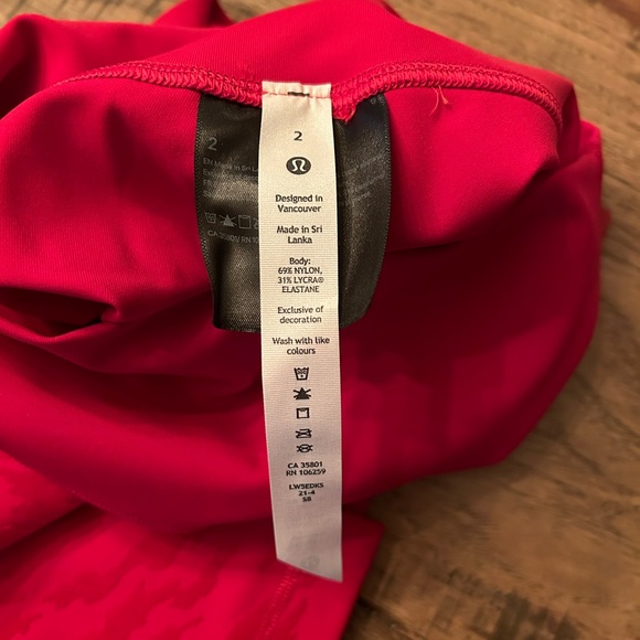 NWT Lululemon wunder under HR 25” Red size 2 - Picture 5 of 5